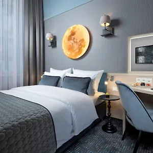 3* מלון Leonardo Boutique Old Town