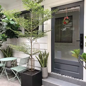 lilys-hostel.hotelsvungtau.com/